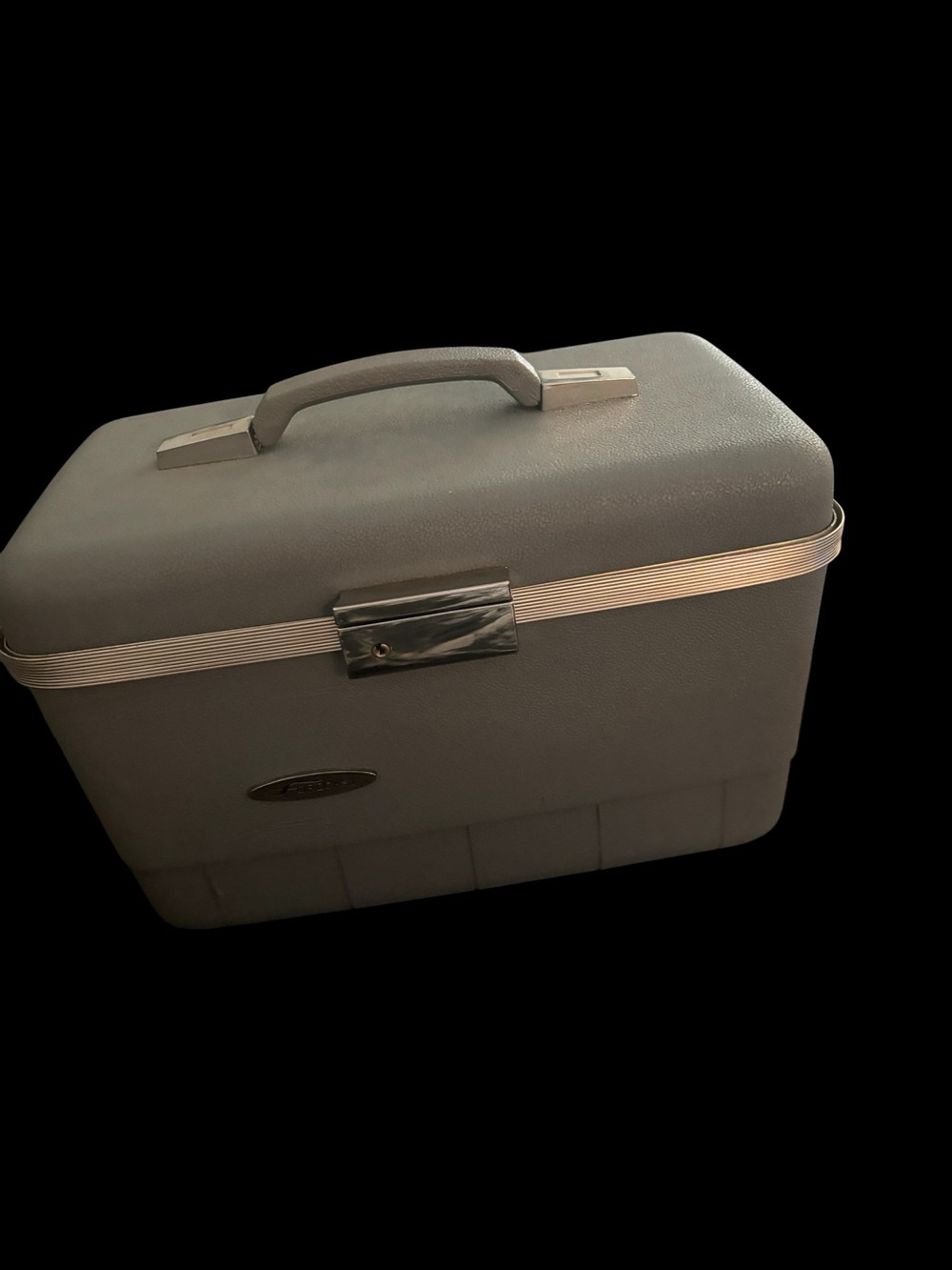 VTG. Sears Forecast Hard Make up Case.